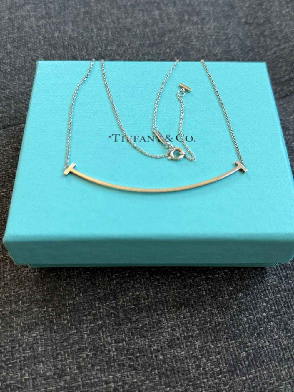 100% Tiffany & Co. smile pendant, 925 Sterling Silver Necklace